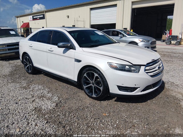 2015 1FAHP2F83FG174237 main image