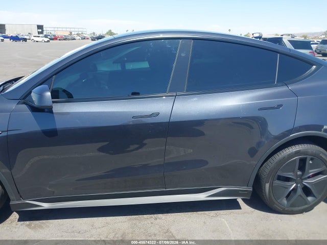 7SAYGDED9TF626172 Tesla Model Y Premium Rear-wheel Drive/rear-wheel Drive