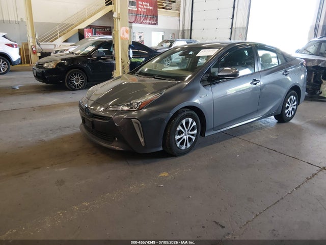 Toyota Prius Le 2019 JTDL9RFU1K3006781 Image 2