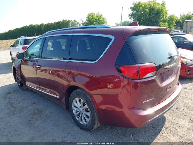 45574388 :رقم المزاد ، 2C4RC1BGXKR547865 vin ، 2019 Chrysler Pacifica Touring L مزاد بيع