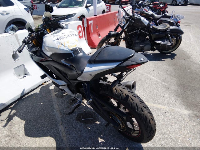 Yamaha Yzfr3 A 2019 MH3RH18Y5KK002187 Image 3