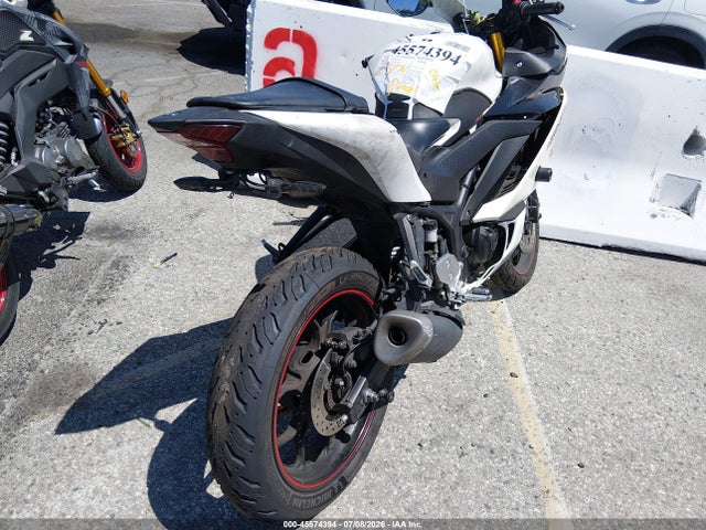 Yamaha Yzfr3 A 2019 MH3RH18Y5KK002187 Image 4
