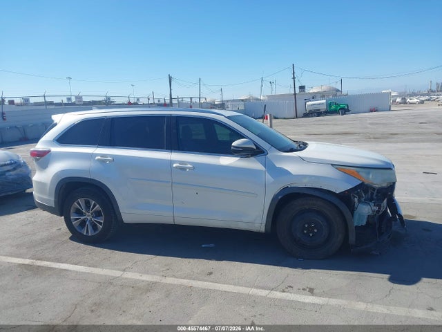 Toyota Highlander Xle V6 2015 5TDKKRFH9FS118817 Image 17