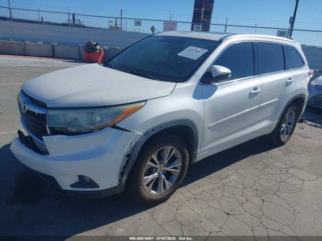 Toyota Highlander Xle V6 2015 5TDKKRFH9FS118817 Image 2