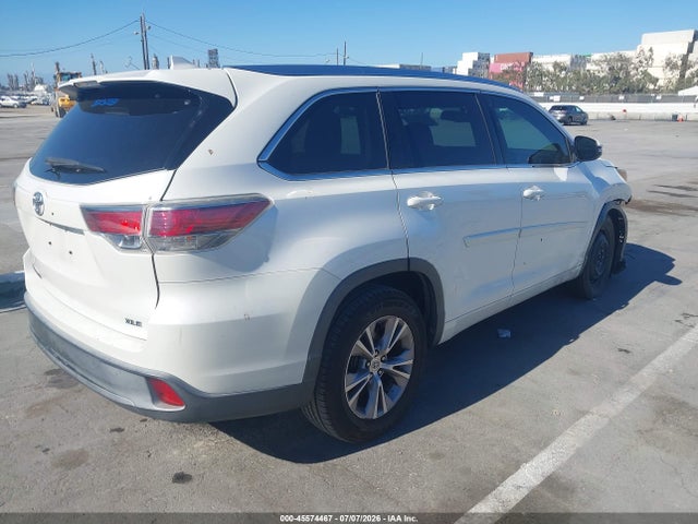 Toyota Highlander Xle V6 2015 5TDKKRFH9FS118817 Image 4