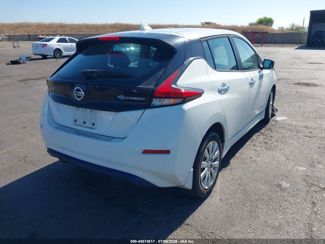 1N4AZ1CP3KC303063 Nissan LEAF S