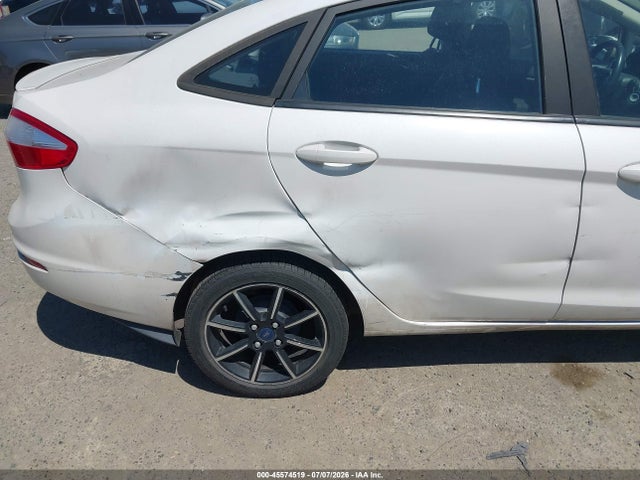 3FADP4BJ6GM105150 Ford FIESTA SE