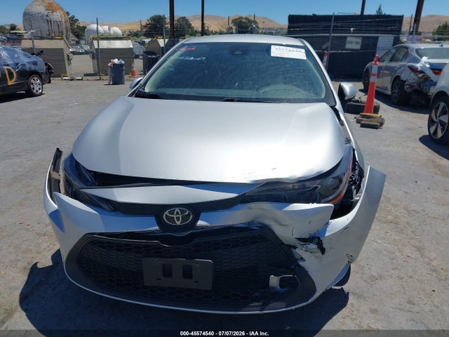 JTDEPRAE9LJ105005 Toyota COROLLA LE
