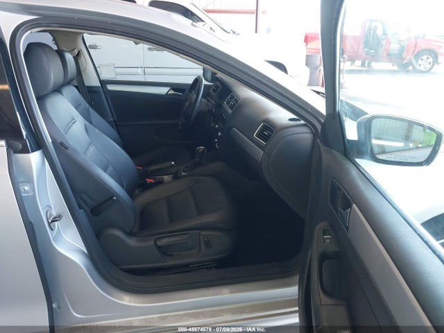 3VWD17AJ5EM253203 Volkswagen Jetta 1.8t Se