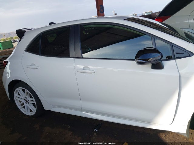 JTND4MBE7T3258388 Toyota COROLLA SE