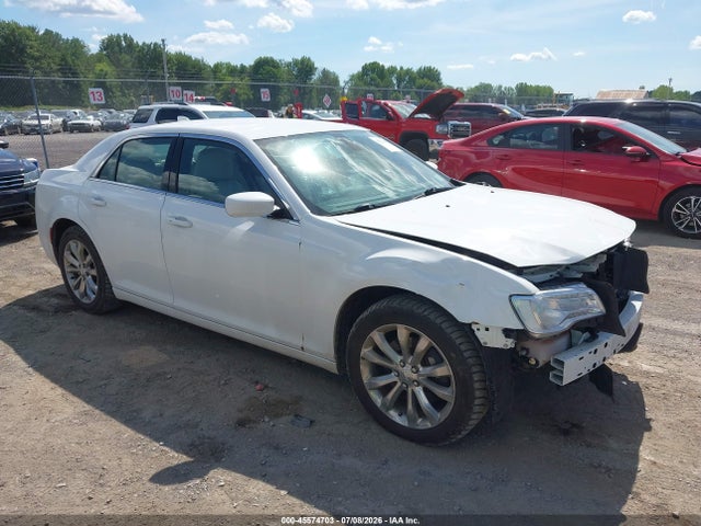 Продажа на аукционе авто 2020 Chrysler 300 Touring L Awd, vin: 2C3CCARG7LH148404, номер лота: 45574703