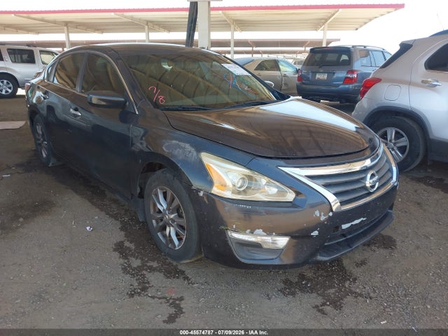 Nissan Altima 2.5 S 2015 1N4AL3AP5FN342117 головне зображення