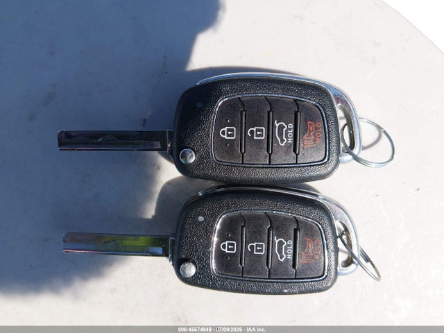 Продажа на аукционе авто 2017 Hyundai Santa Fe Sport 2.4l, vin: 5NMZU3LB0HH019122, номер лота: 45574949