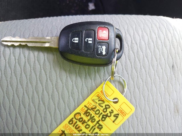 45575014 :رقم المزاد ، 2T1BURHE7JC005186 vin ، 2018 Toyota Corolla Le مزاد بيع