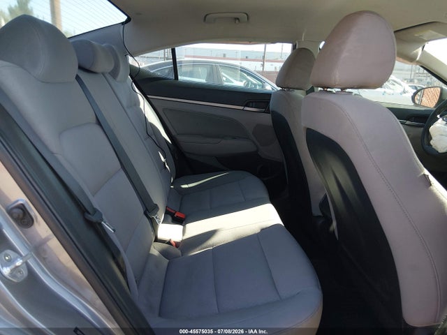 Hyundai ELANTRA SEL 2018 5NPD84LF2JH306008 Image 8