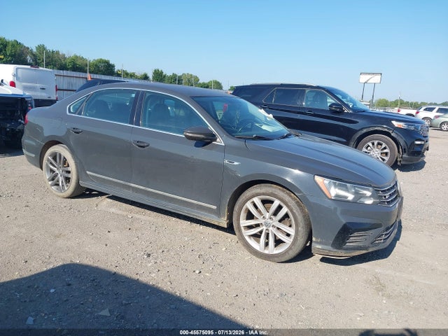 Продажа на аукционе авто 2017 Volkswagen Passat 1.8t R-line, vin: 1VWDT7A30HC034277, номер лота: 45575095