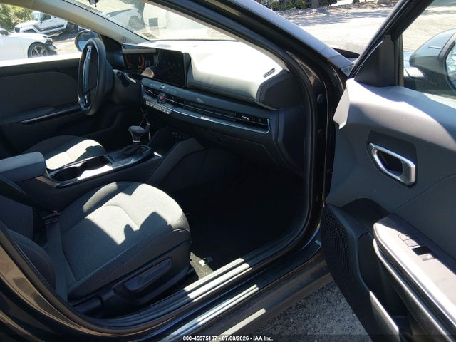 2025 Kia K4 Lxs მანქანა იყიდება აუქციონზე, vin: 3KPFT4DE1SE037261, აუქციონის ნომერი: 45575187