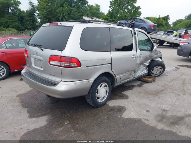 Продажа на аукционе авто 2001 Toyota Sienna Xle, vin: 4T3ZF13C61U321443, номер лота: 45575192