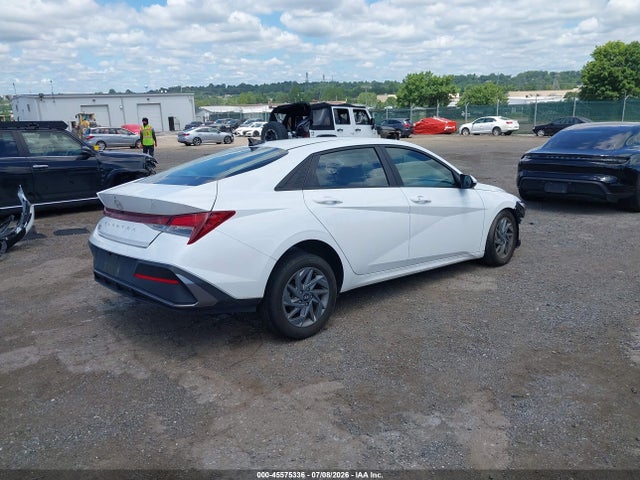 Hyundai ELANTRA SEL 2024 KMHLM4DG0RU769504 Image 4