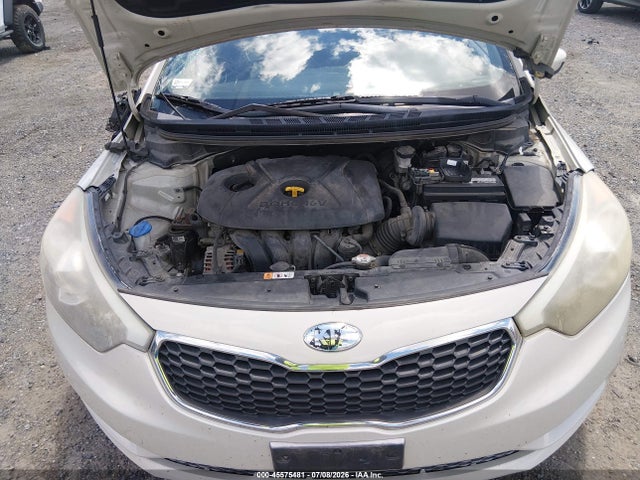 45575481 :رقم المزاد ، KNAFK4A61F5311640 vin ، 2015 Kia Forte Lx مزاد بيع