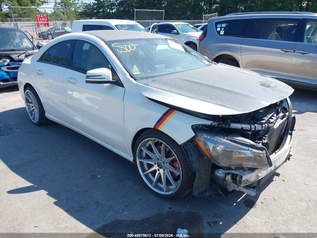 45575612 :رقم المزاد ، WDDSJ4EB6EN052627 vin ، 2014 Mercedes-benz Cla 250 مزاد بيع