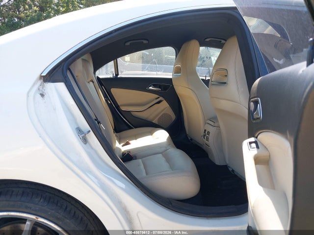 45575612 :رقم المزاد ، WDDSJ4EB6EN052627 vin ، 2014 Mercedes-benz Cla 250 مزاد بيع