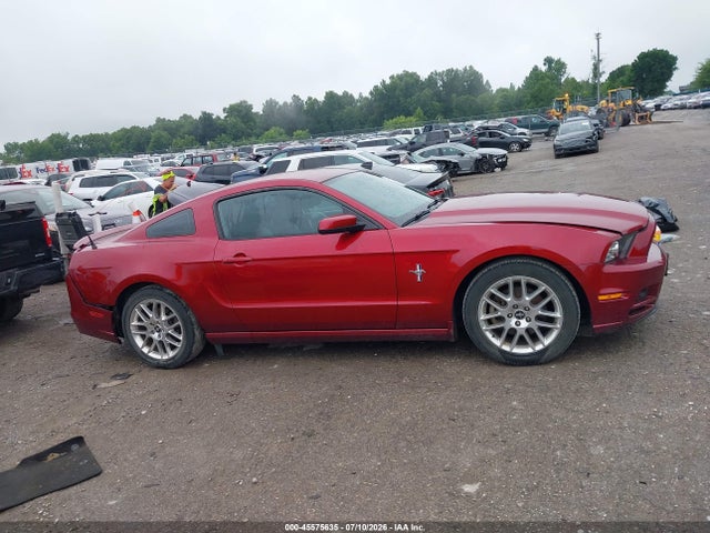 Продаж на аукціоні авто 2014 Ford Mustang V6/v6 Premium, vin: 1ZVBP8AM1E5318382, номер лоту: 45575635