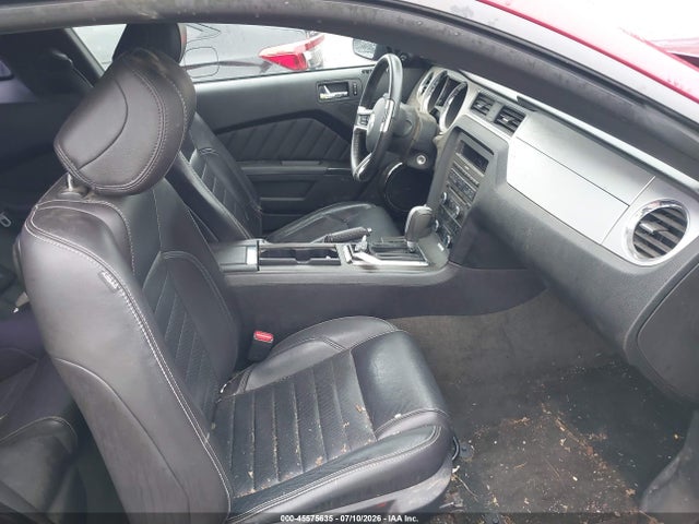 Продаж на аукціоні авто 2014 Ford Mustang V6/v6 Premium, vin: 1ZVBP8AM1E5318382, номер лоту: 45575635