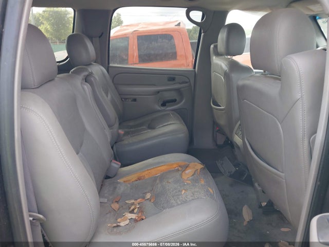 45575686 :رقم المزاد ، 1GNEC16Z24J261078 vin ، 2004 Chevrolet Suburban 1500 Lt مزاد بيع