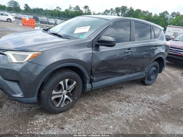 Toyota RAV4 LE 2018 JTMZFREV3JJ150596 Image 6