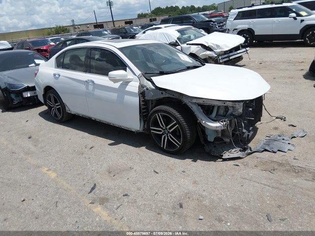 45575697 :رقم المزاد ، 1HGCR3F90GA030275 vin ، 2016 Honda Accord Touring مزاد بيع