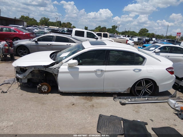 Продажа на аукционе авто 2016 Honda Accord Touring, vin: 1HGCR3F90GA030275, номер лота: 45575697