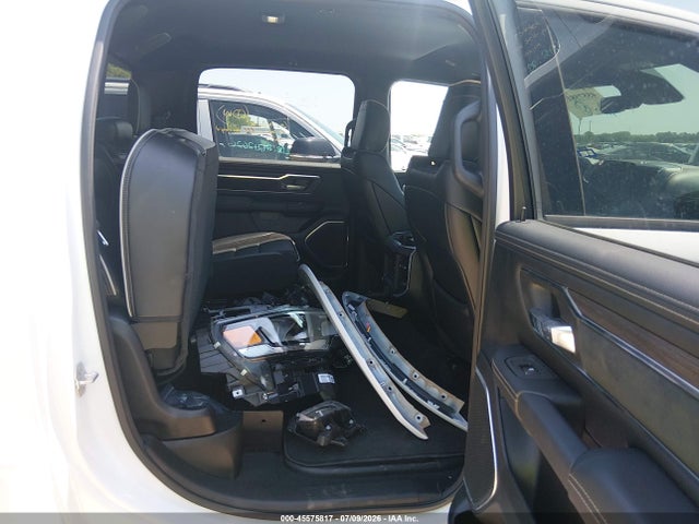 2026 Ram 1500 Laramie  4x4 5'7 Box მანქანა იყიდება აუქციონზე, vin: 1C6SRFJP8TN364923, აუქციონის ნომერი: 45575817