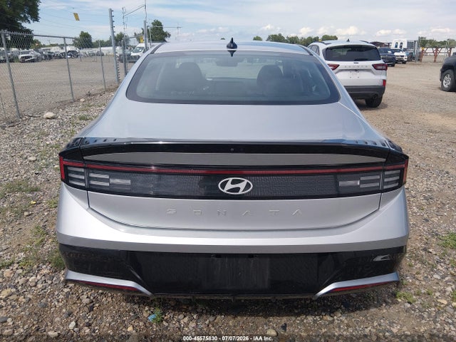 Hyundai SONATA SEL 2025 KMHL64JA9SA456789 Image 16