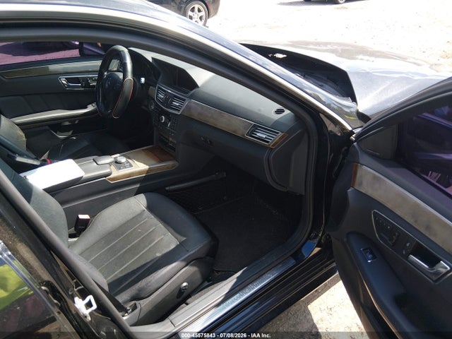45575843 :رقم المزاد ، WDDHF9AB5AA148734 vin ، 2010 Mercedes-benz E 550 4matic مزاد بيع