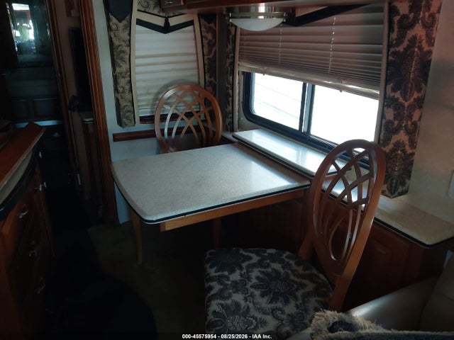 45575954 :رقم المزاد ، 4VZAT1C965C049588 vin ، 2005 Spartan Motors Motorhome 4vz مزاد بيع