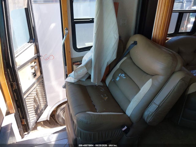 45575954 :رقم المزاد ، 4VZAT1C965C049588 vin ، 2005 Spartan Motors Motorhome 4vz مزاد بيع