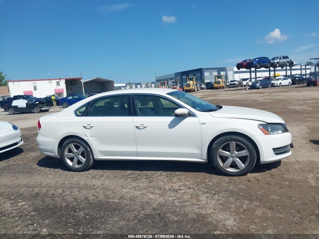 Продажа на аукционе авто 2014 Volkswagen Passat 1.8t Wolfsburg Edition, vin: 1VWAT7A3XEC038755, номер лота: 45576126