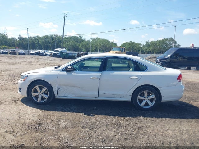Продажа на аукционе авто 2014 Volkswagen Passat 1.8t Wolfsburg Edition, vin: 1VWAT7A3XEC038755, номер лота: 45576126
