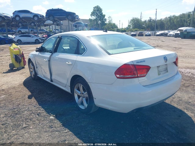 Продажа на аукционе авто 2014 Volkswagen Passat 1.8t Wolfsburg Edition, vin: 1VWAT7A3XEC038755, номер лота: 45576126