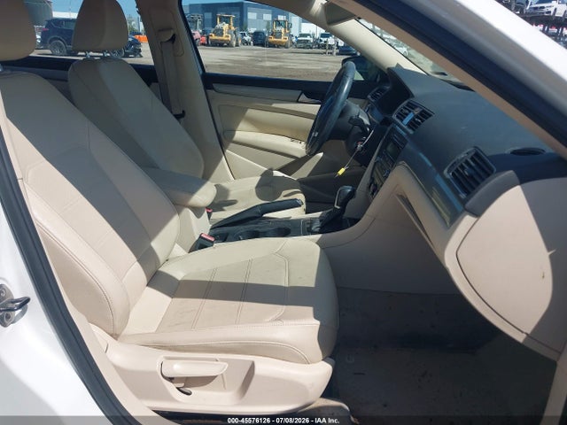 Продажа на аукционе авто 2014 Volkswagen Passat 1.8t Wolfsburg Edition, vin: 1VWAT7A3XEC038755, номер лота: 45576126