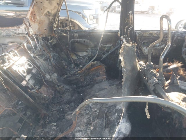 Toyota 4RUNNER SR5 2015 JTEZU5JRXF5107019 Image 8