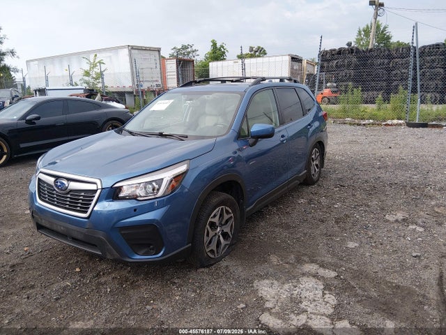 Subaru Forester Premium 2019 JF2SKAGC4KH574065 Image 2