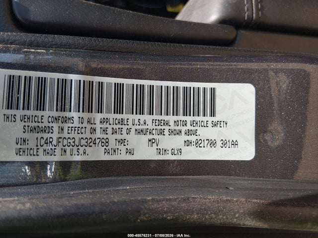 1C4RJFCG3JC324768 Jeep Grand Cherokee Overland 4x4