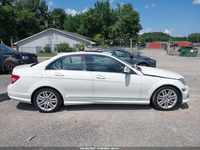 45576247 :رقم المزاد ، WDDGF81X19F207309 vin ، 2009 Mercedes-benz C 300 Luxury 4matic/sport 4matic مزاد بيع