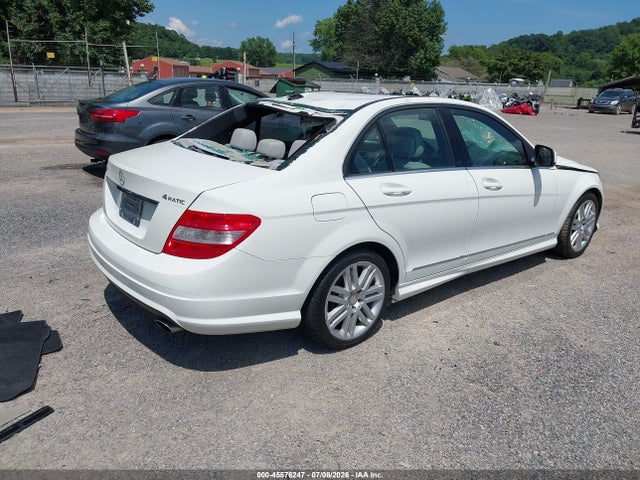 45576247 :رقم المزاد ، WDDGF81X19F207309 vin ، 2009 Mercedes-benz C 300 Luxury 4matic/sport 4matic مزاد بيع