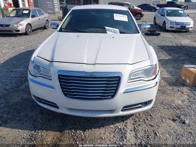 2011 Chrysler 300 Limited მანქანა იყიდება აუქციონზე, vin: 2C3CA5CG1BH528620, აუქციონის ნომერი: 45576307