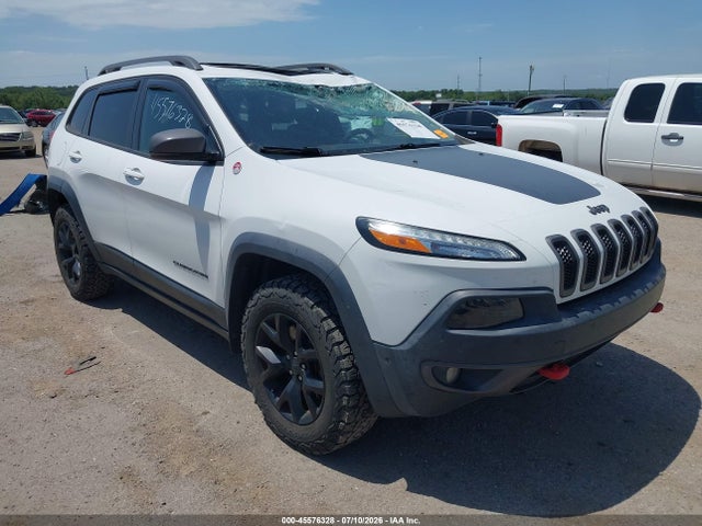 45576328 :رقم المزاد ، 1C4PJMBS0HW588833 vin ، 2017 Jeep Cherokee Trailhawk L Plus مزاد بيع
