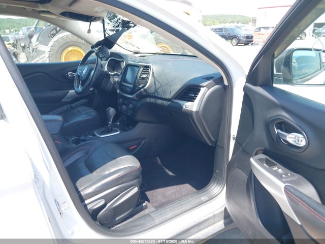 45576328 :رقم المزاد ، 1C4PJMBS0HW588833 vin ، 2017 Jeep Cherokee Trailhawk L Plus مزاد بيع