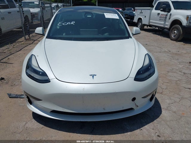 Tesla Model 3 Long Range Dual Motor All-wheel Drive 2022 5YJ3E1EB0NF122252 Image 10